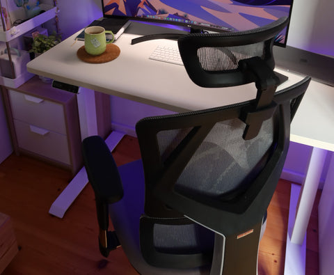 Easy-to Clean and Aesthetic Mesh Office Chair